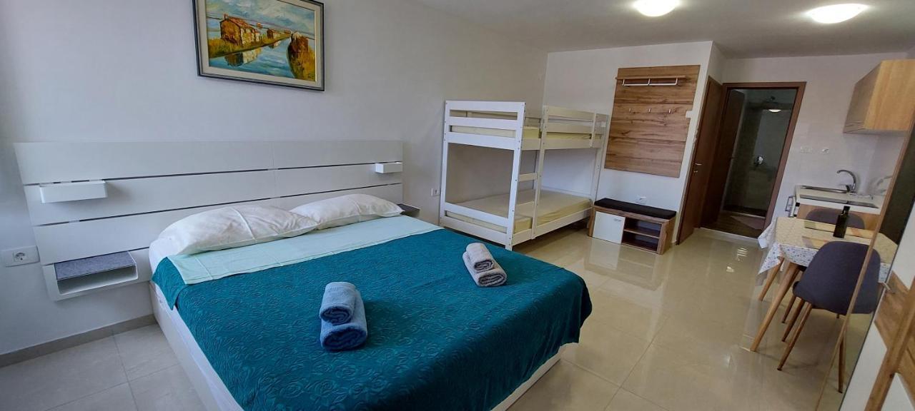 Apartmaji Jurcan Изола Экстерьер фото